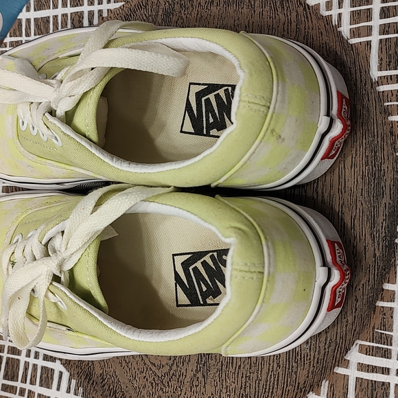 💐 EUC Vans Brand Unisex Youth Neon Green/ 🤍 Checkerboard Low Top Lace Up, 5 - Picture 7 of 10